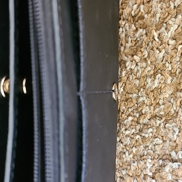 Kate Spade crossbody with removable straps - Picture 9 of 9